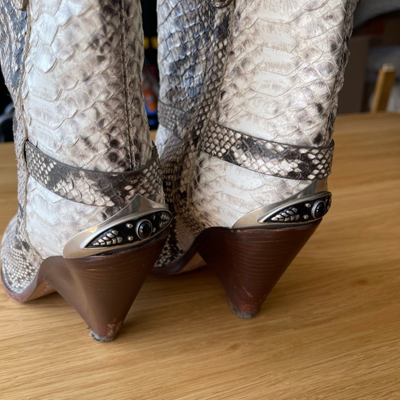 Isabel Marant snakeskin booties - Picture 9 of 15
